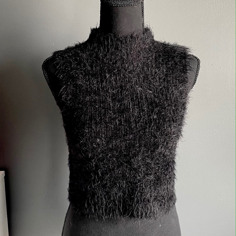 FOREVER21 BLACK TURTLENECK TANK